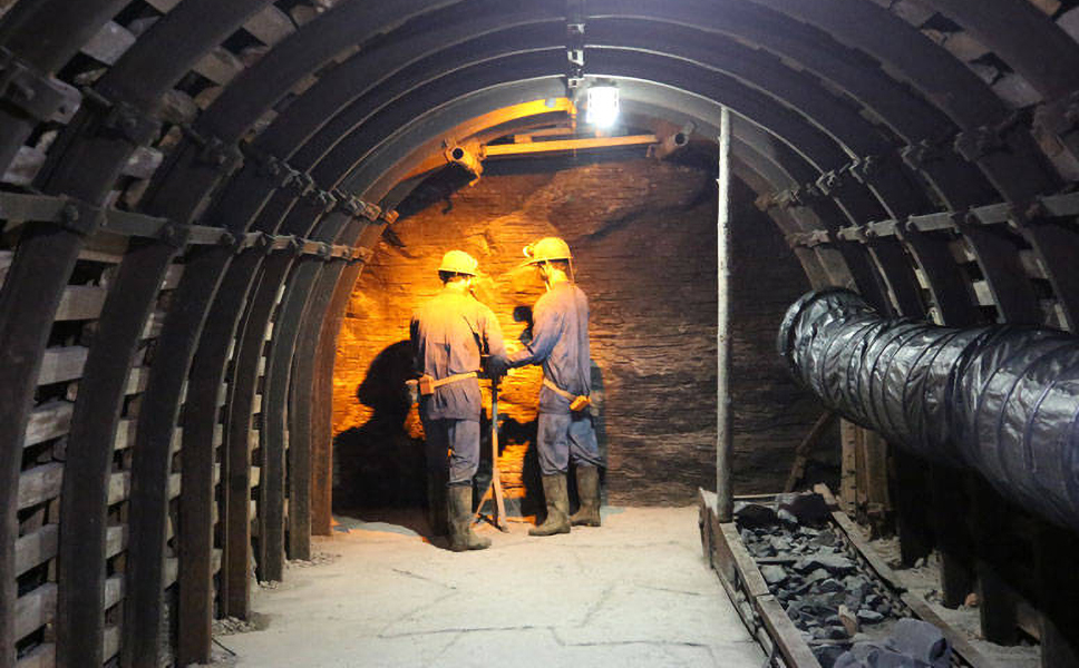 煤礦井.jpg 煤礦井.jpg